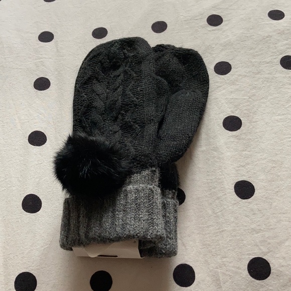 Mittens - Picture 3 of 3